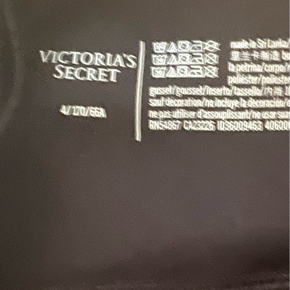 Victoria Secret Incredible Essential Legging - Picture 6 of 6